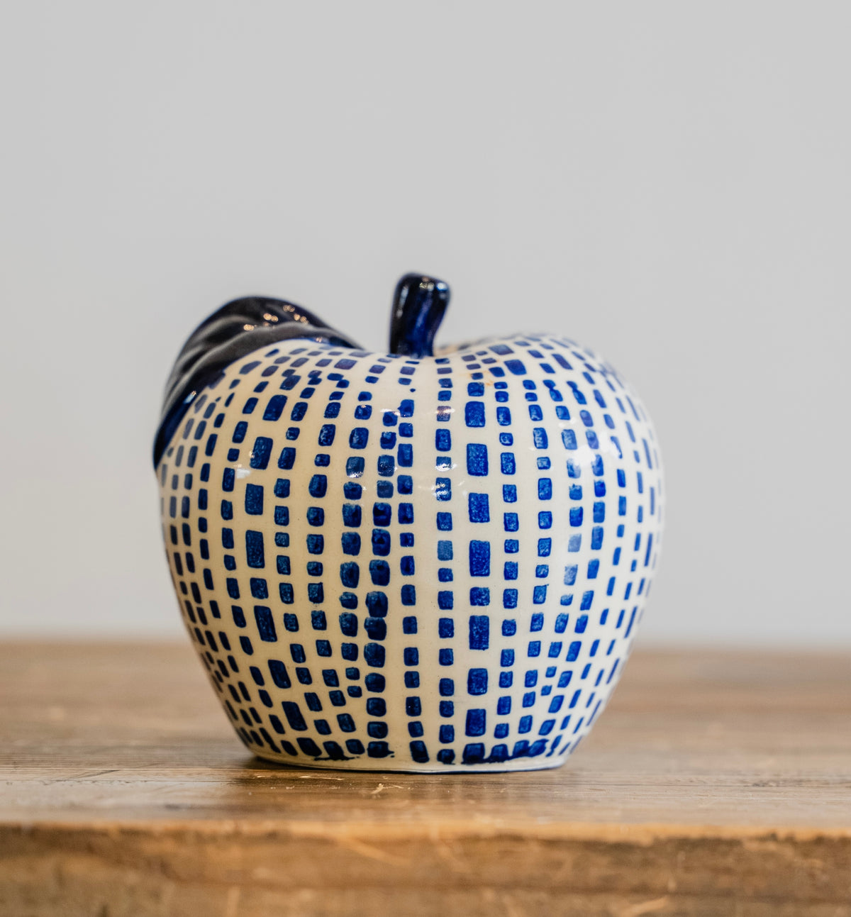 Ceramic Blue & Off White Apple