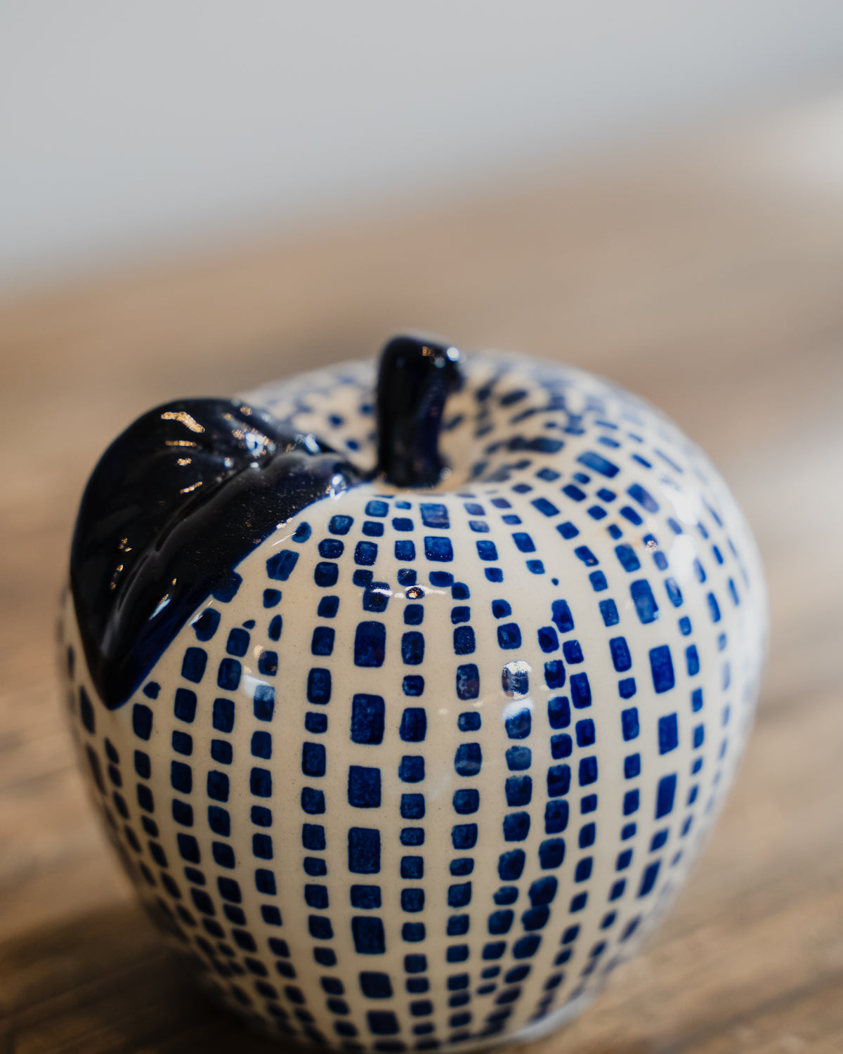 Ceramic Blue & Off White Apple