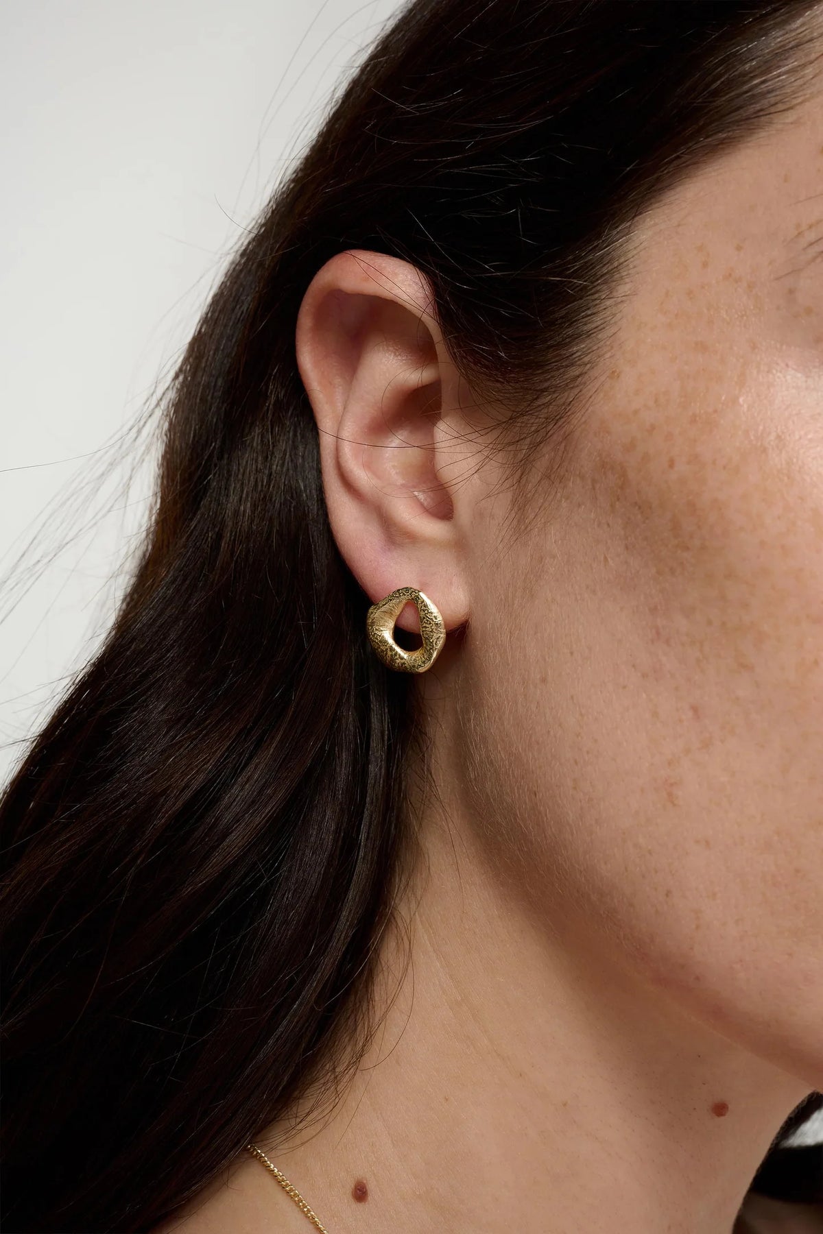 Delta Earrings Gold
