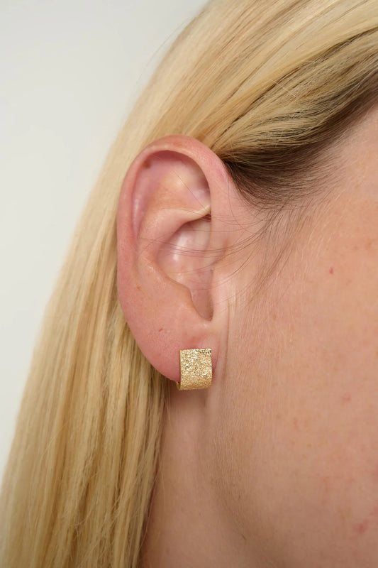 Invoke Earrings Gold